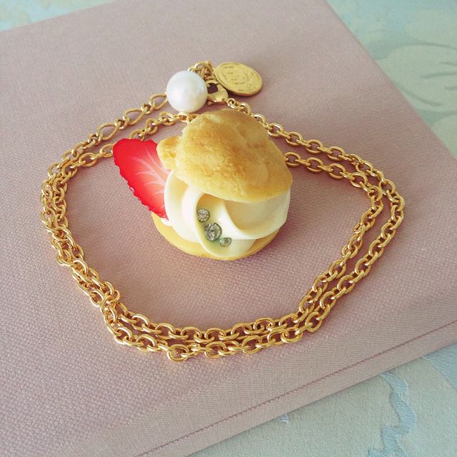 Q's jewellery hotsell