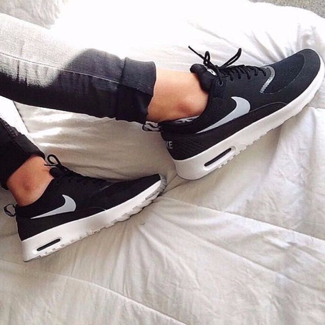 white nike air max thea outfit