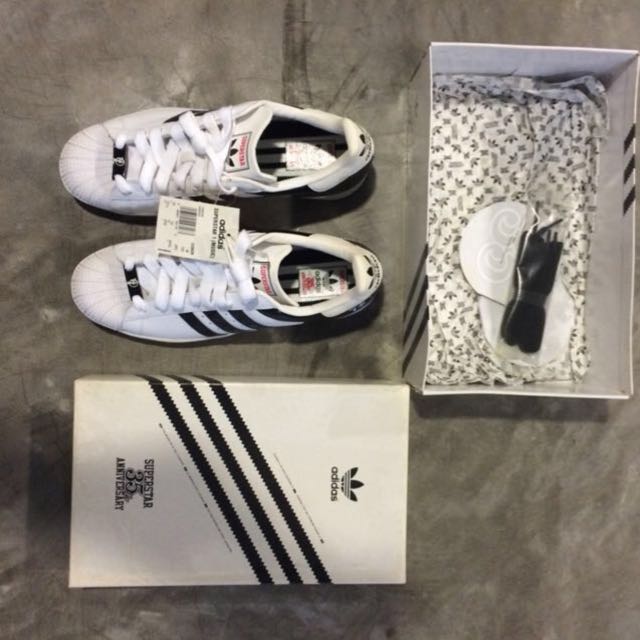 BNIB Superstar 35th Collab With Rocafella Records UK Size 10 US size Boxed., Men's Fashion, Footwear, Sneakers Carousell