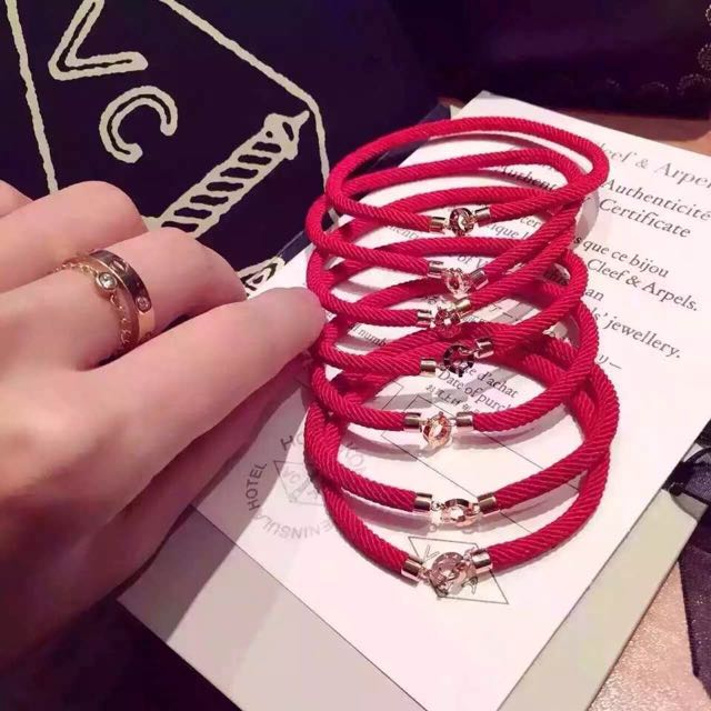 18K Gold W/ Red Or Black Rope Bracelet 