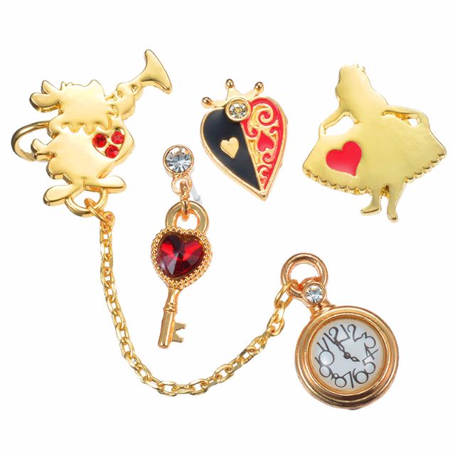 DISNEYSTORE JAPAN IMPORTED 5 pc set Earring Alice in wonderland Red Black