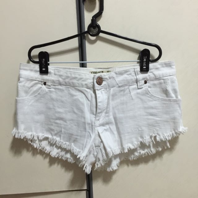 white frayed denim shorts