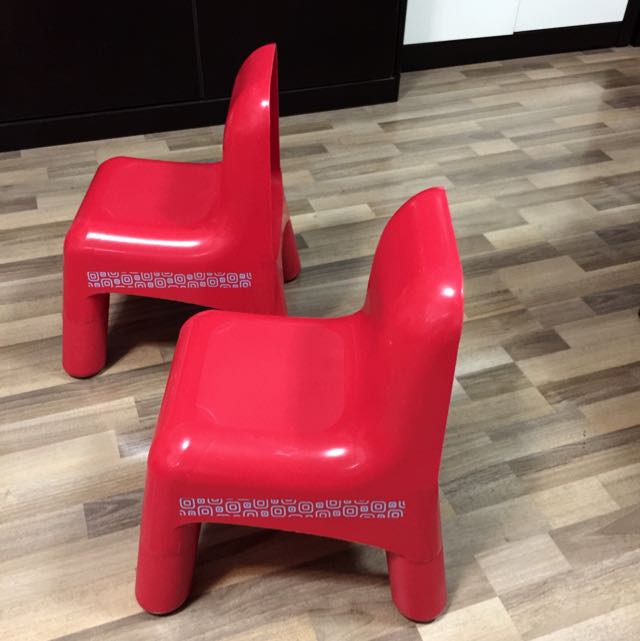 Elc plastic new arrivals table and chairs