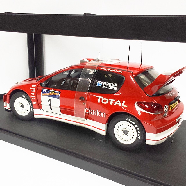 AUTOart 1/18 Peugeot 206 WRC Winner of Rally Argentina 2003
