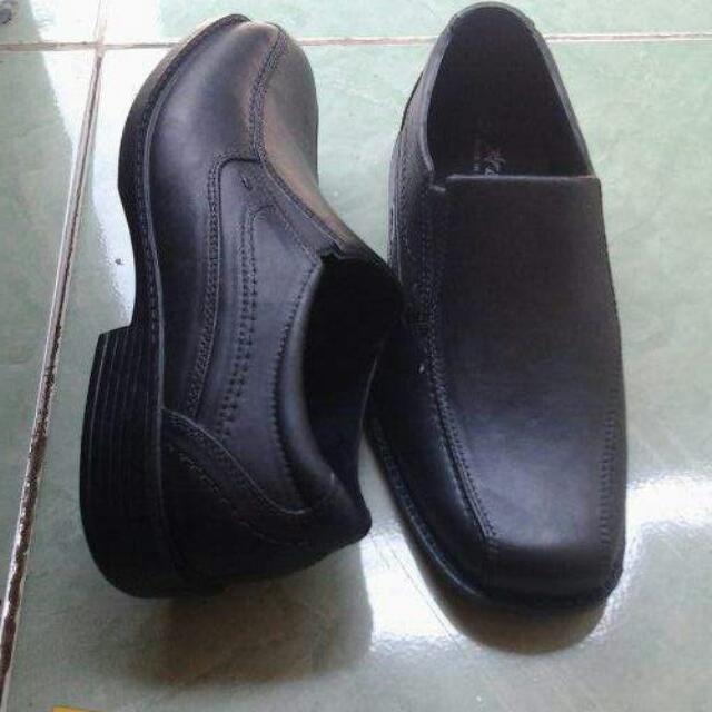Sepatu Karet Att Kode Ab530 Fesyen Pria Di Carousell