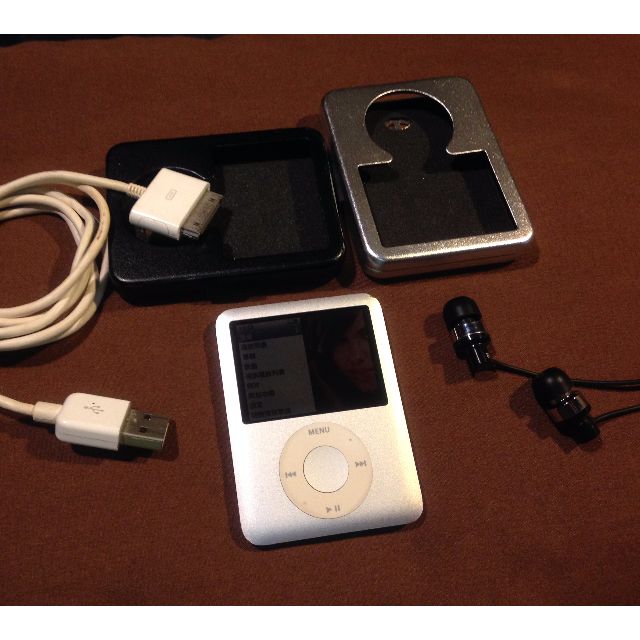 Apple Ipod Nano 精典小第3代 送硬殼x2 它牌新耳機 原廠傳輸 充電線 電腦3c在旋轉拍賣