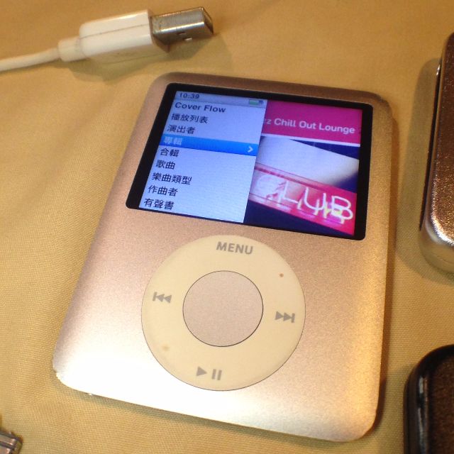Apple Ipod Nano 精典小第3代 送硬殼x2 它牌新耳機 原廠傳輸 充電線 電腦3c在旋轉拍賣