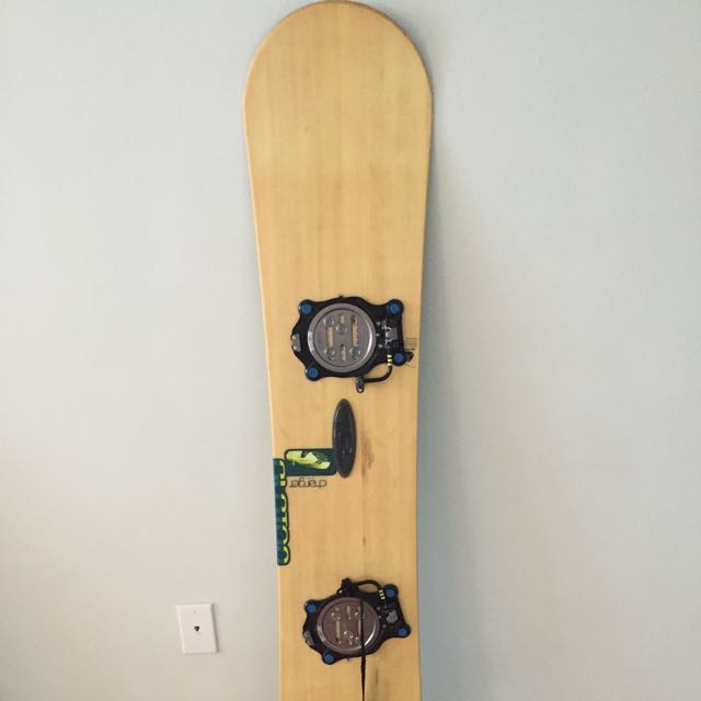 burton charger one snowboard Burton Snowboard Charger One 62' With clip in bindings. REI Bag, Sports  Equipment on Carousell