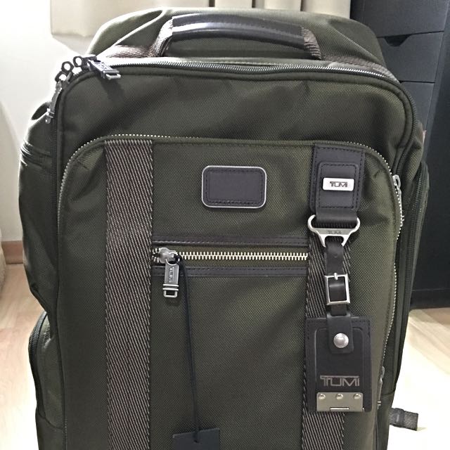 Tumi alpha bravo hotsell peterson wheeled backpack