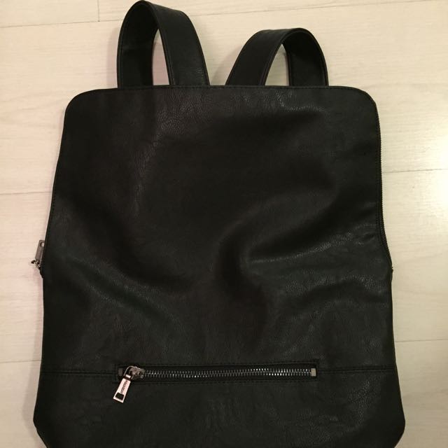 pull and bear leather backpack