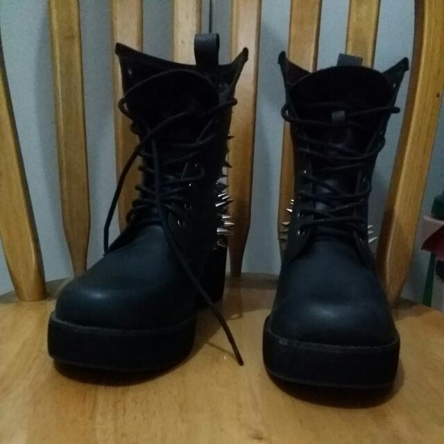 Steve madden shop marks