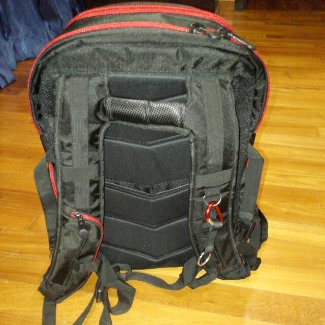 ASUS Republic of Gamers Nomad Backpack for 17 inches G Series