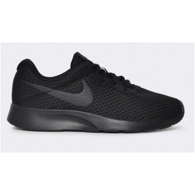 nike tanjun triple black