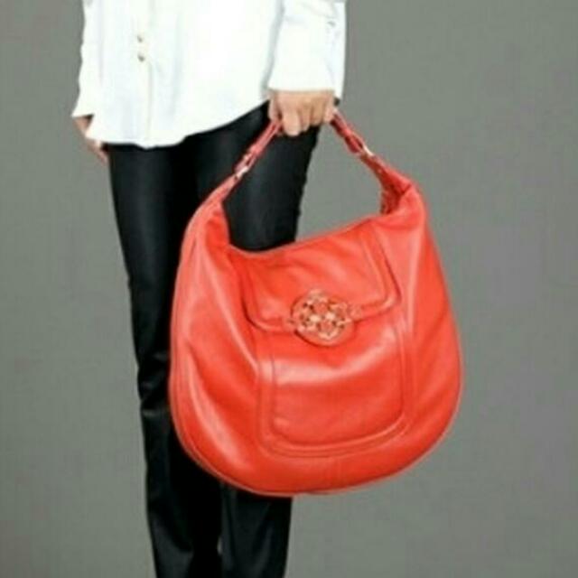 tory burch amanda flat hobo