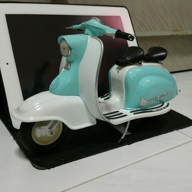 Lambretta Li150 1/6 Toy Model, Hobbies & Toys, Memorabilia