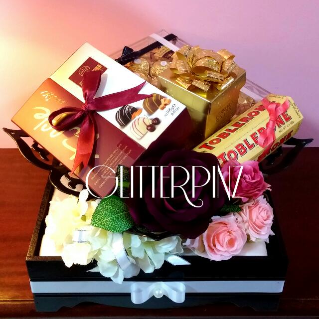 Hantaran - Coklat  Wedding gift boxes, Wedding gift pack, Wedding