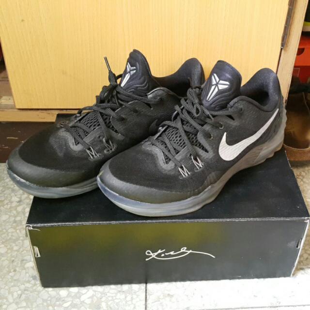 kobe shoes venomenon