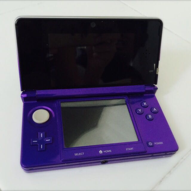 Nintendo 3DS Purple Colour with Charger, Hobbies & Toys, Toys & Games