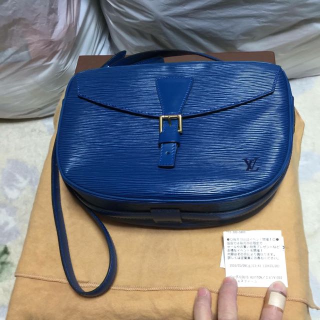 lv epi sling bag