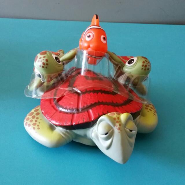 finding nemo water toys