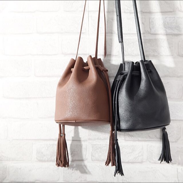 bucket sling bag