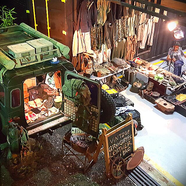 Junk Vintage Collector Come To Lokalmarket At The Garage Kl Our Mobile Store Will Be Here Every Saturday Sundays In January Militarysurplus Vintage Junks Lokalmarket Sapotlokal Garagesale Carbootsale Lokalah Antiques