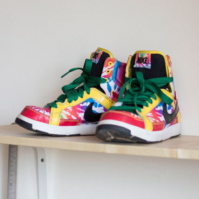 nike air troupe mid