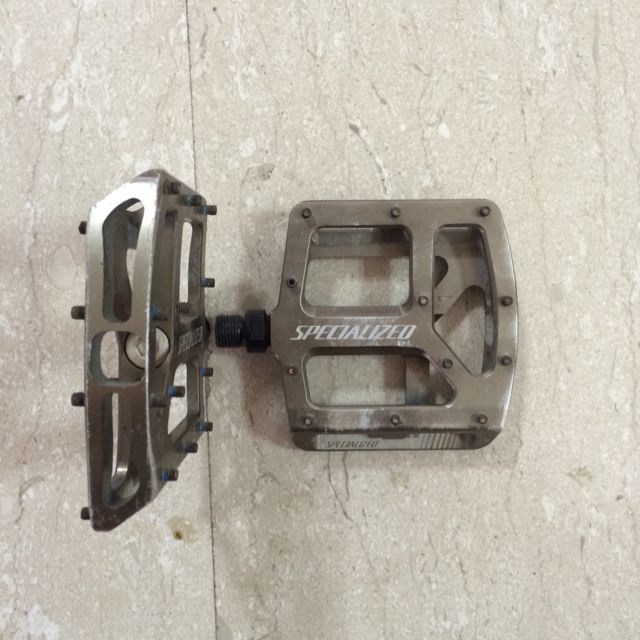 specialized bennies pedals