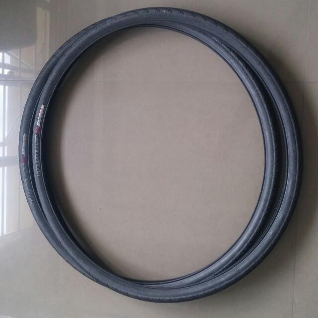 Specialized Nimbus Flakjacket Tyres 700c By 32mm