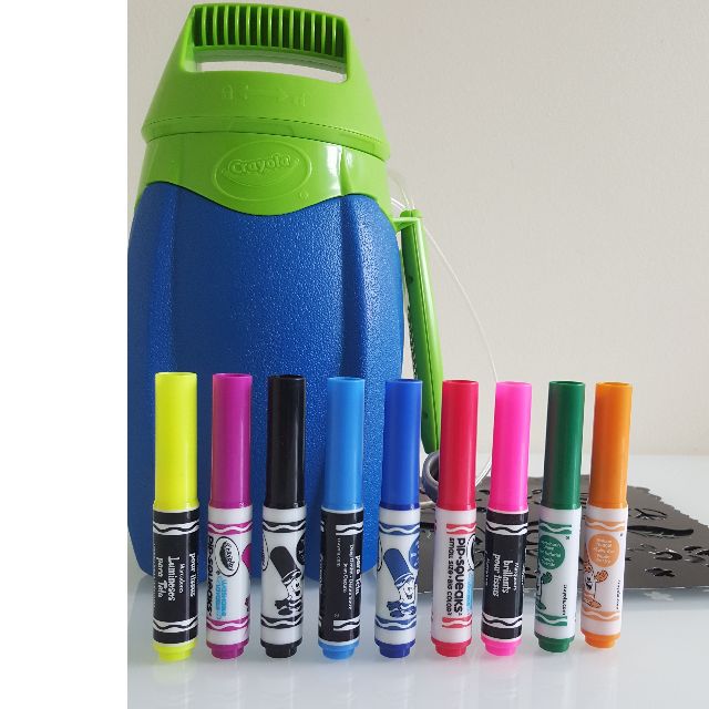 Aérographe Crayola Marker Airbrush – Kit Créatif Avec 8 Feutres Lavables Et 5 Pochoirs – Pour Enfants Dès 6 Ans