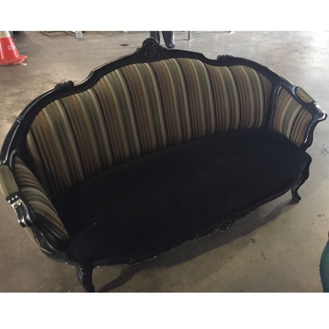 Gothic Victorian Sofa Baci Living Room