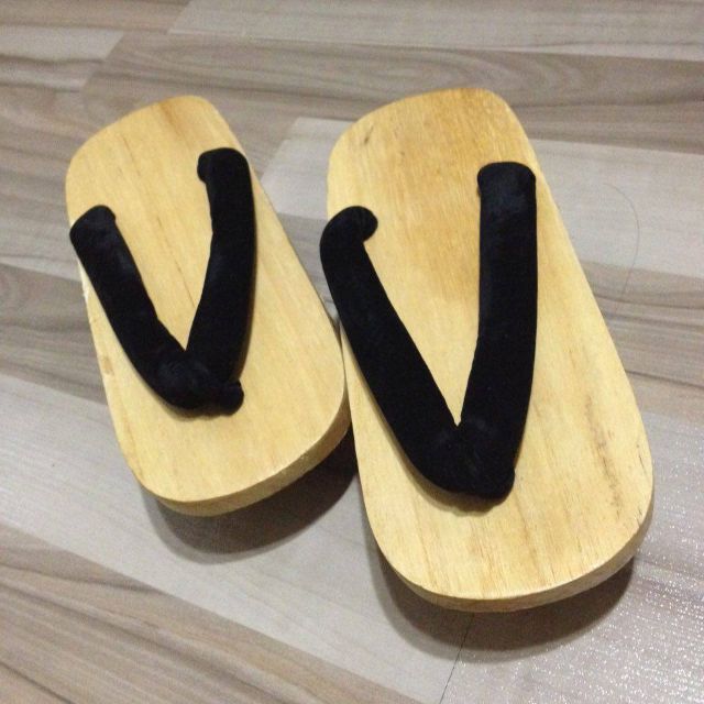 japanese wooden clog