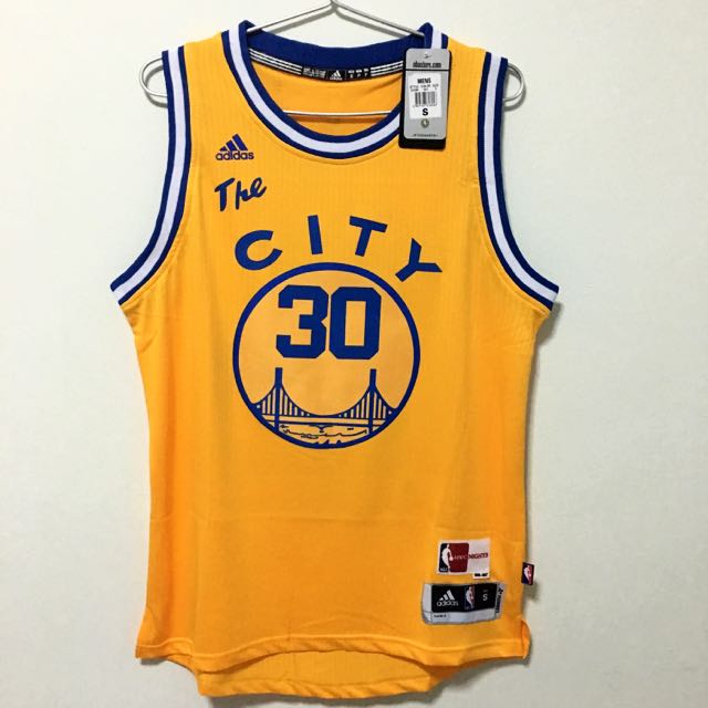 curry yellow jersey