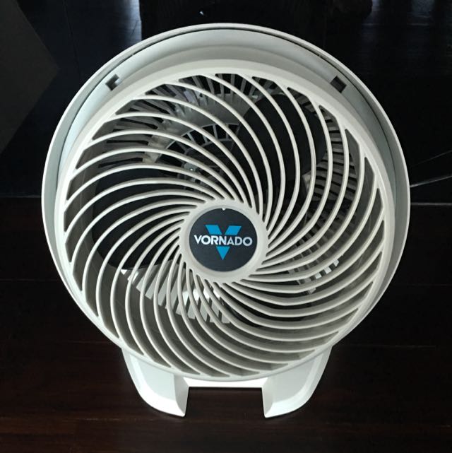 Vornado 630HK 9" Blade Diameter, Furniture & Home Living, Lighting