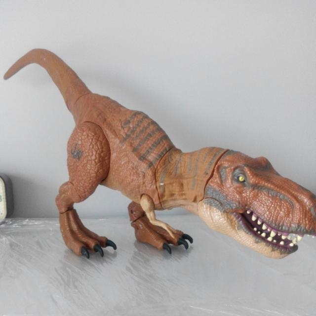 jurassic world stomp and strike tyrannosaurus rex