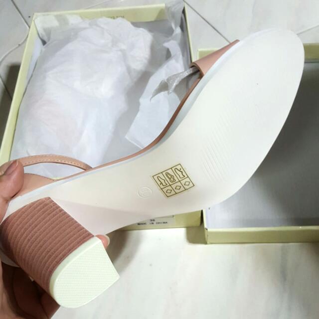 size 38 Blush Chunky Heel Sandal Women s Fashion Footwear Sandals on Carousell