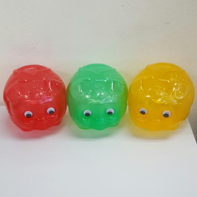 Vintage Retro Plastic Piggy Bank Vintage Collectibles On Carousell