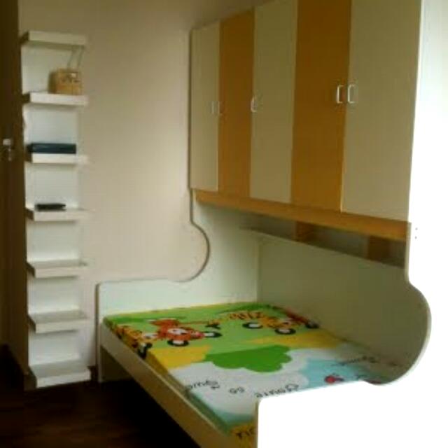 Super Single Bed Frame With Storage Cabinet Above As Seen 4 Years Old Very Gd Condition 100 Fixed Furniture On Carousell Storage beds, though, can make decorating your sleeping space a million times easier. super single bed frame with storage cabinet above as seen 4 years old very gd condition 100 fixed