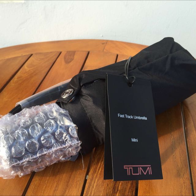 Tumi Umbrella Small Size Fast Track Barang Mewah di Carousell