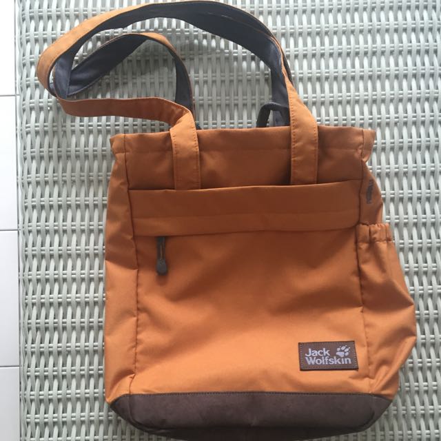Herformuleren Hong Kong Wereldvenster reduced* Jack Wolfskin 💯% Authentic orange Piccadilly shopper bag cum  backpack for SGD$55, Men's Fashion, Bags, Belt bags, Clutches and Pouches  on Carousell