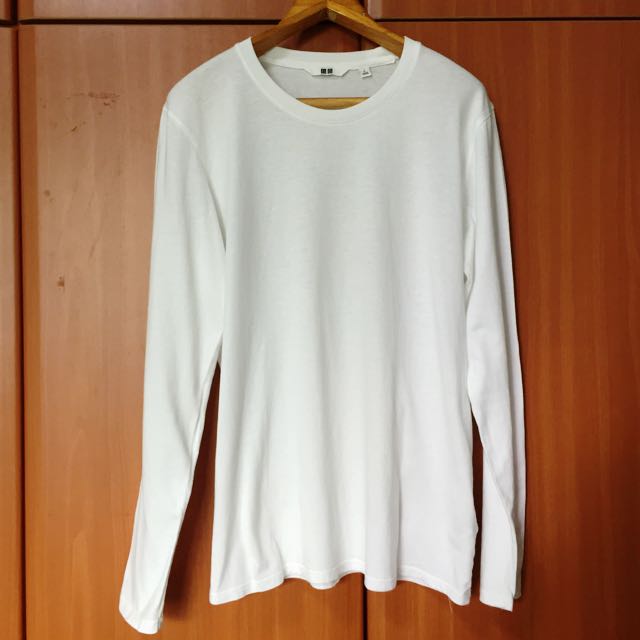 uniqlo white t shirt