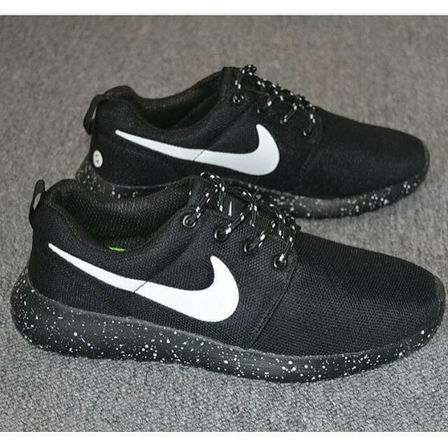 nike roshe run galaxy