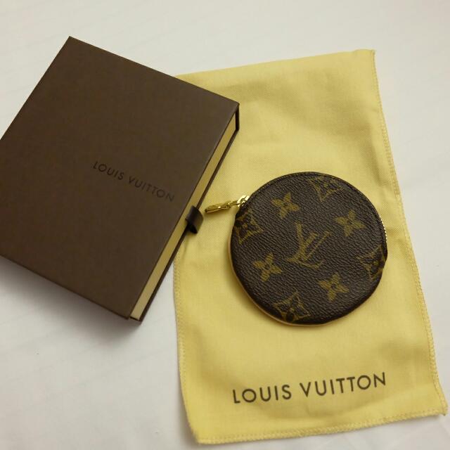 Louia Vuitton Round Coin Purse, Luxury, Bags & Wallets on Carousell