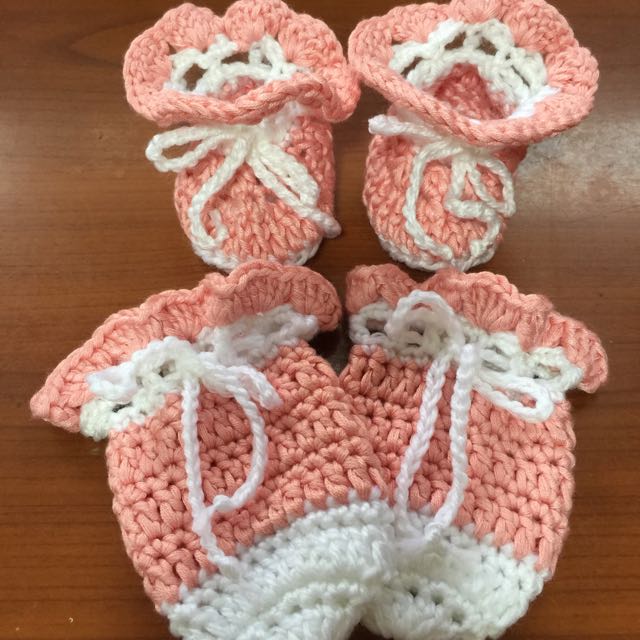 Baby Mittens & Bootie Set