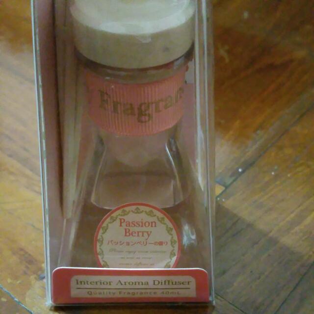 Daiso Aroma Diffuser, Furniture & Home Living, Home Decor, Other Home Decor on Carousell