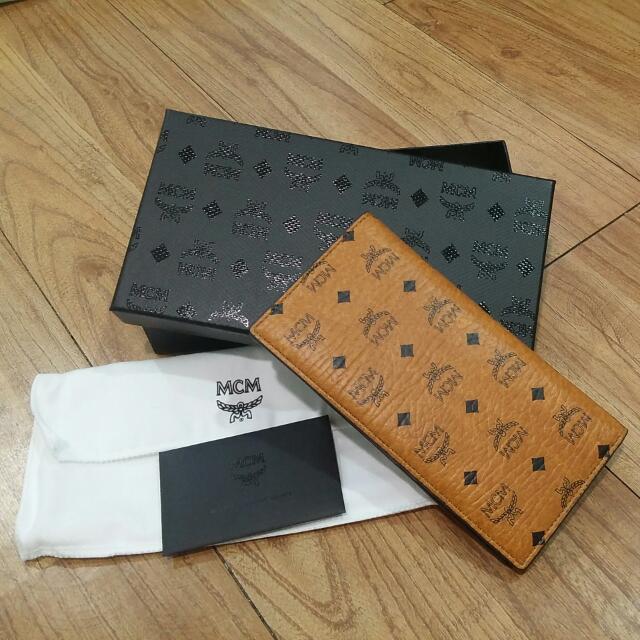 MCM Claus Bifold Wallet, Men's Fashion, Watches & Accessories, Wallets &  Card Holders on Carousell