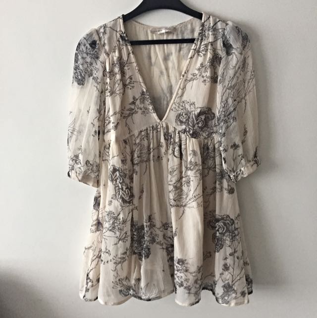 V Neck Chiffon Babydoll top/dress, Women's Fashion, Tops, Blouses on