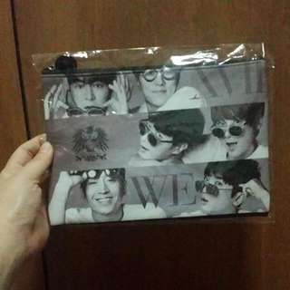 2015 WE SHINHWA Concert Goods - Pouch Ver 1