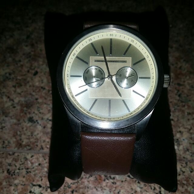 Gents gents watch on sale