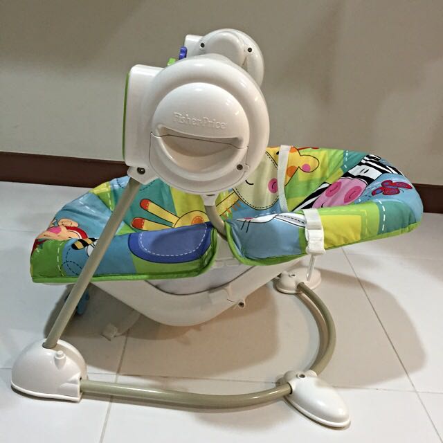 Fisher Price Discover N Grow Swing N Seat Chair w Soothing Vibrations